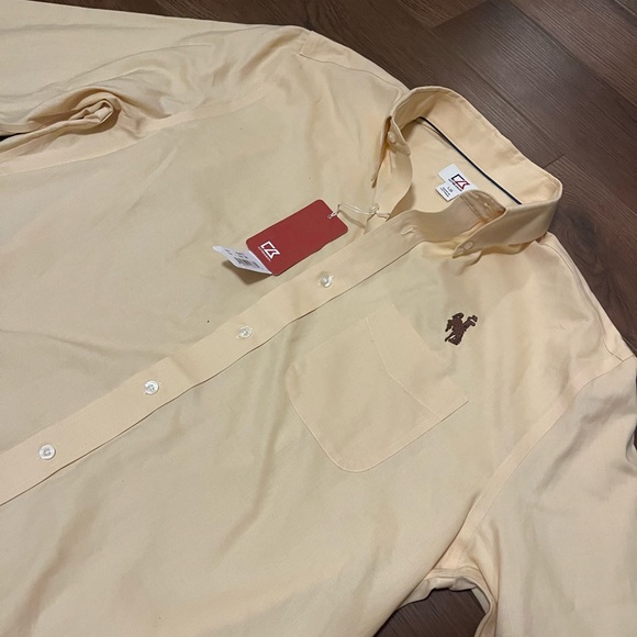 Cutter and buck NWT men’s button down yellow size L with horse riding embroider - Picture 2 of 5